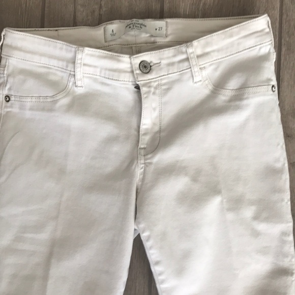 Abercrombie and Fitch Skinny pants. - Picture 2 of 8